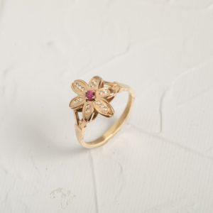 טבעת מור רובי ויהלומים טבעת זהב 14 קראט וינטג׳ בעבודת יד