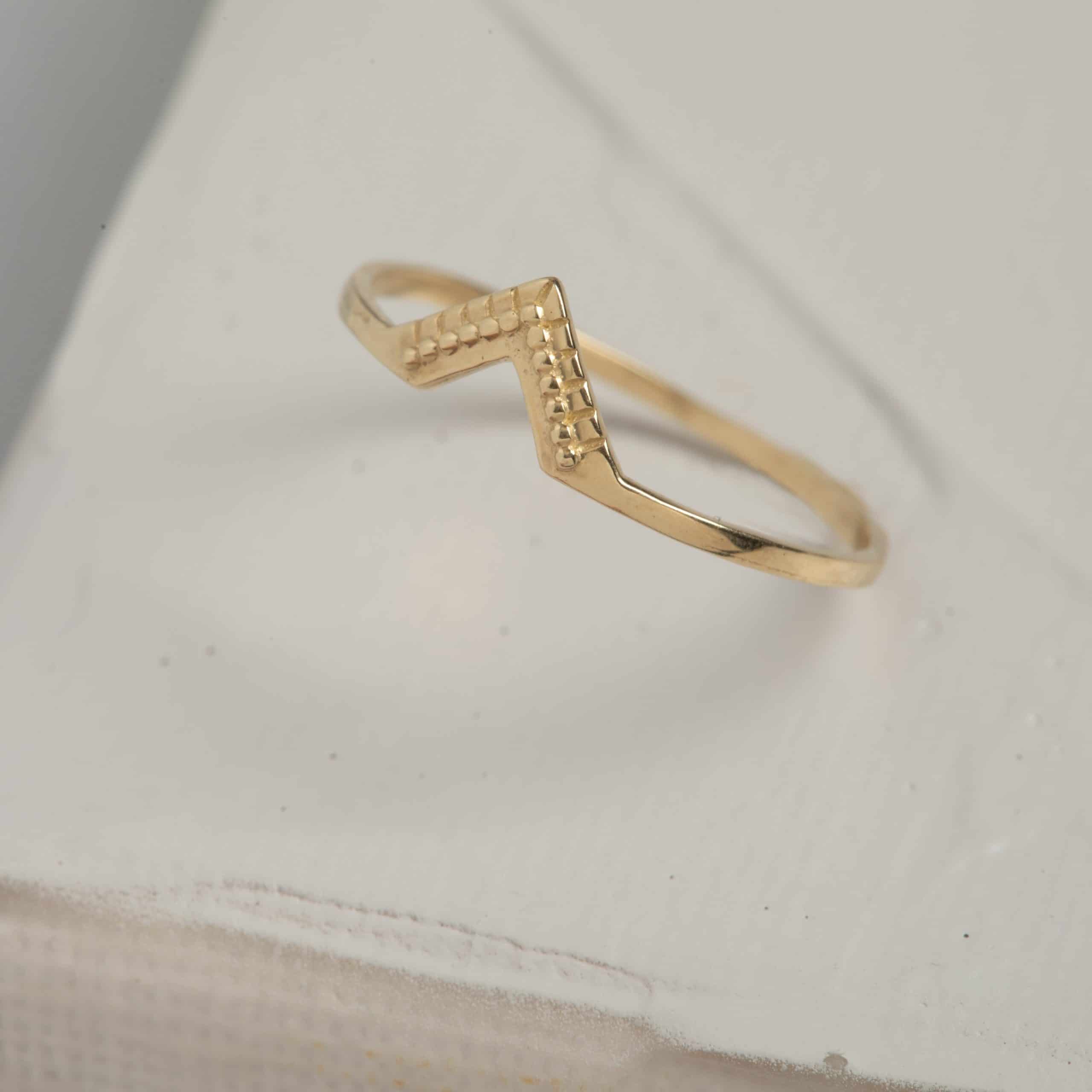 טבעת עטרה טבעת זהב 14 קראט בעבודת יד